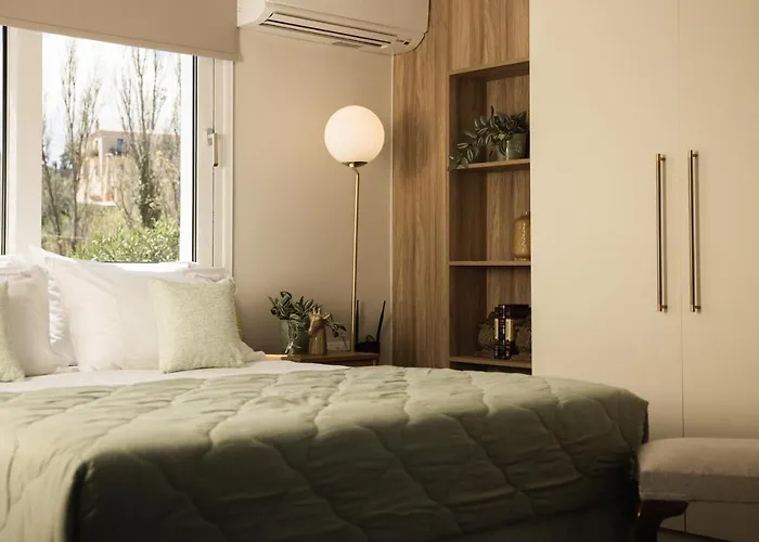 Niki's - Luxury Seaview Villa!