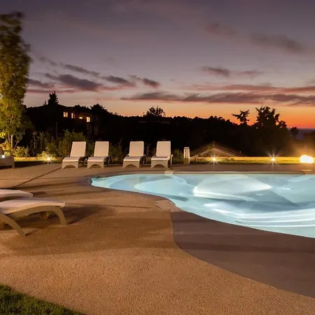 Villa Niki's - Luxury Seaview Villa!