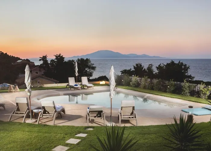 Niki's - Luxury Seaview Villa! *