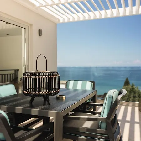 Niki's - Luxury Seaview Villa! וילה